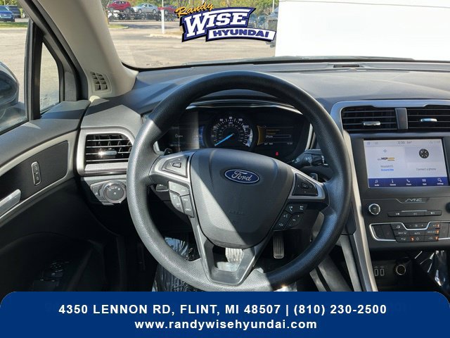 Used 2020 Ford Fusion SE AWD/4WD image 18