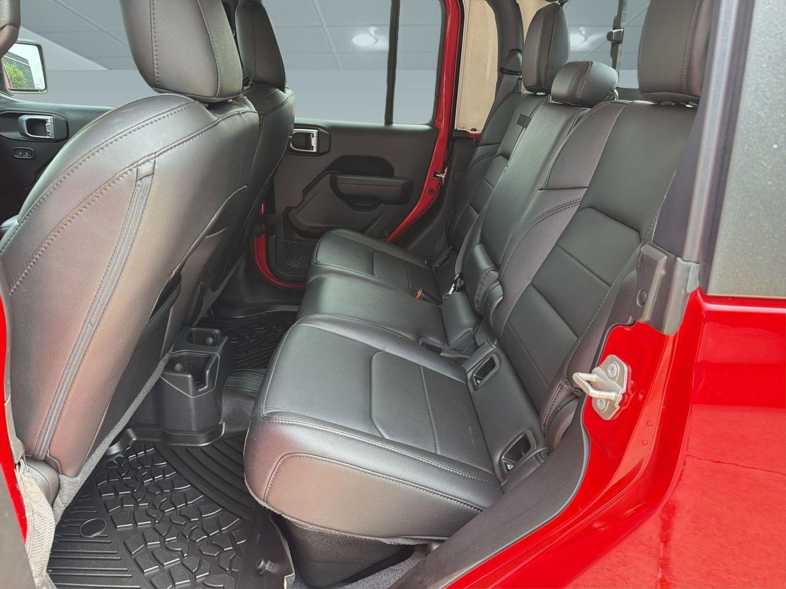 Used 2023 Jeep Gladiator Sport AWD/4WD image 15