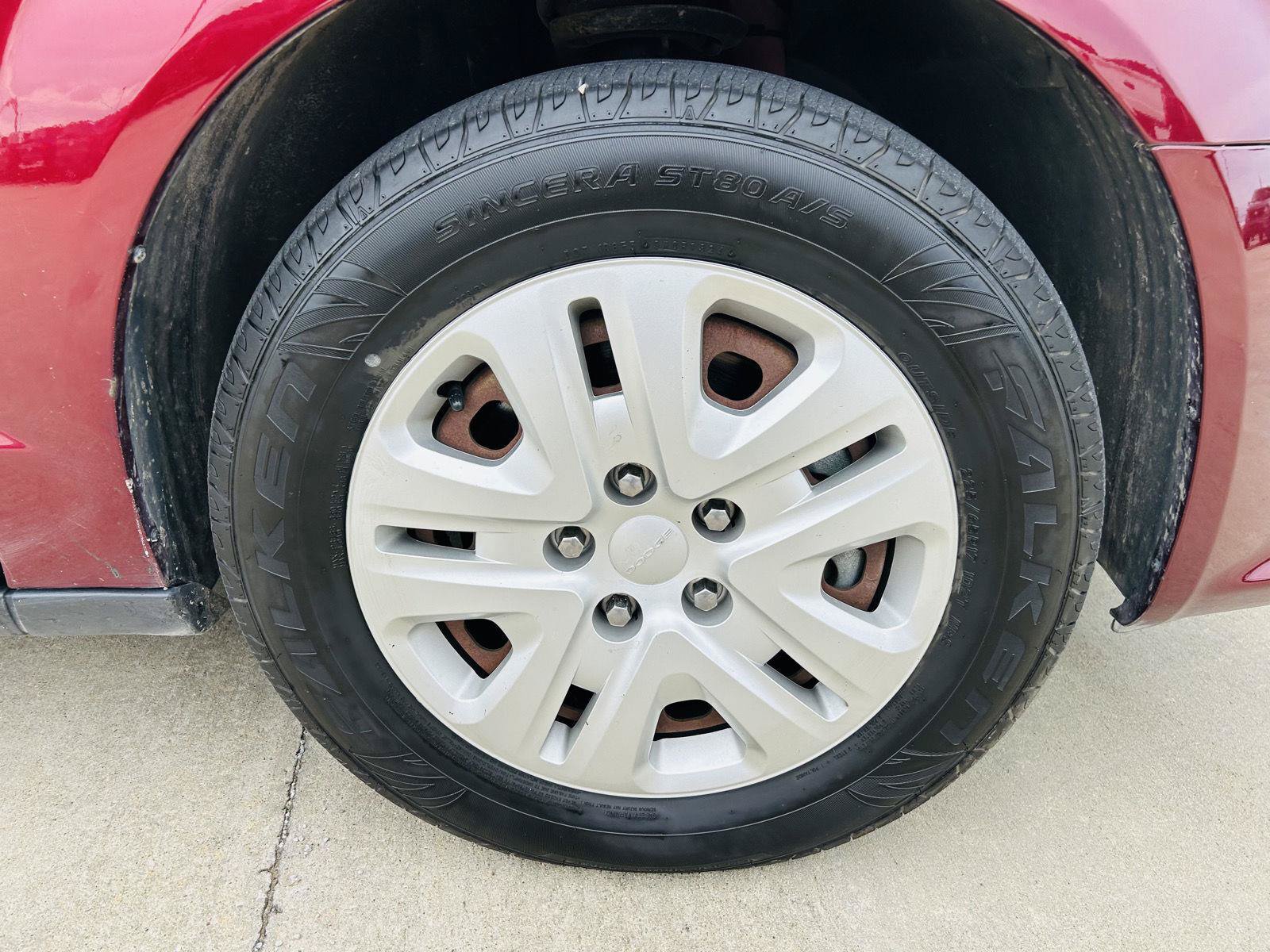 Used 2016 Dodge Grand Caravan American Value Package w/ UConnect Hands-Free Group FWD image 32
