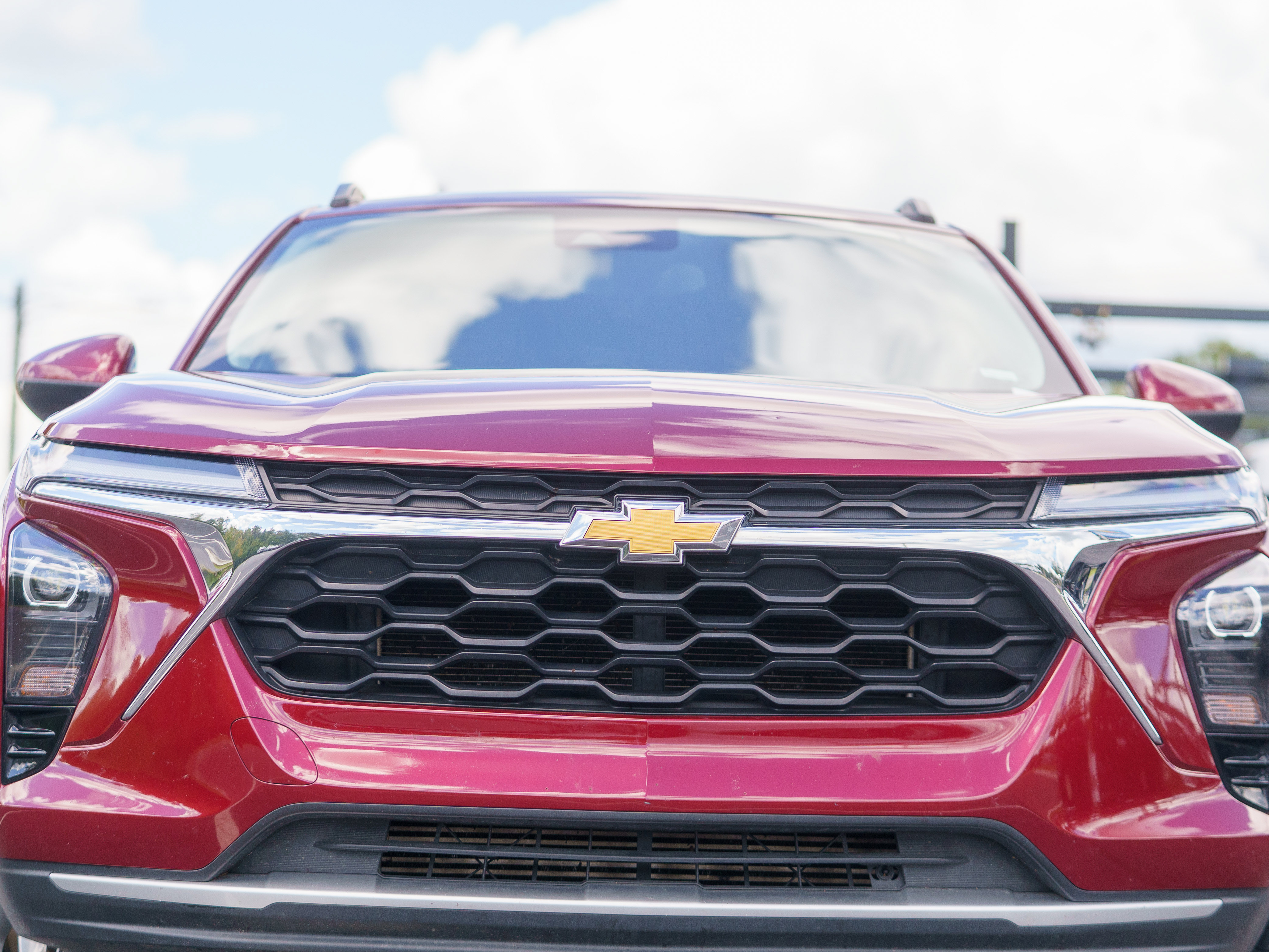 Used 2025 Chevrolet Trax LT FWD image 33