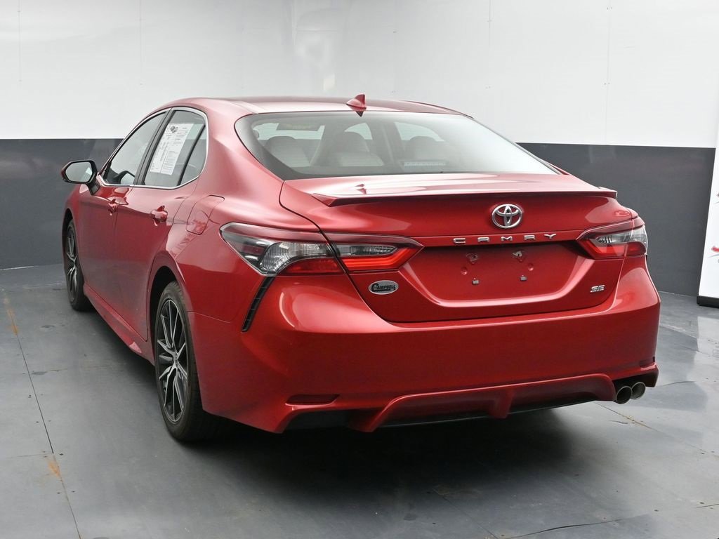 Used 2022 Toyota Camry SE image 6