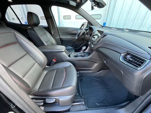 Used 2022 Chevrolet Equinox RS w/ RS Leather Package image 16
