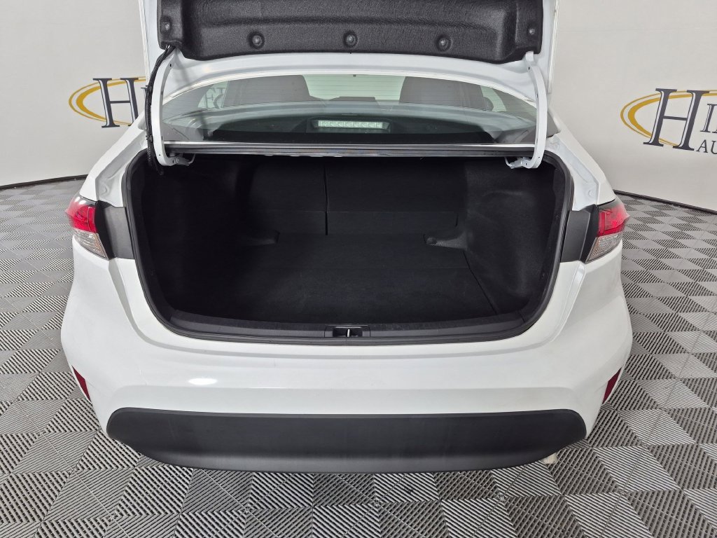 Used 2023 Toyota Corolla LE FWD image 33