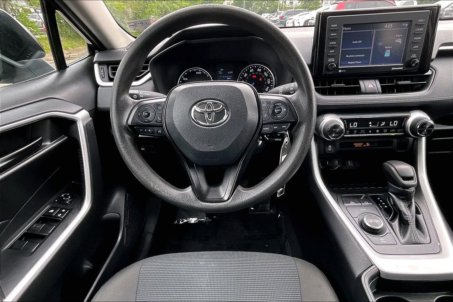 Used 2021 Toyota RAV4 LE AWD/4WD image 5