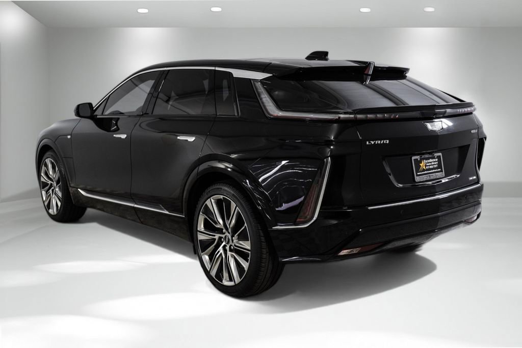 Used 2023 Cadillac Lyriq 2WD image 9
