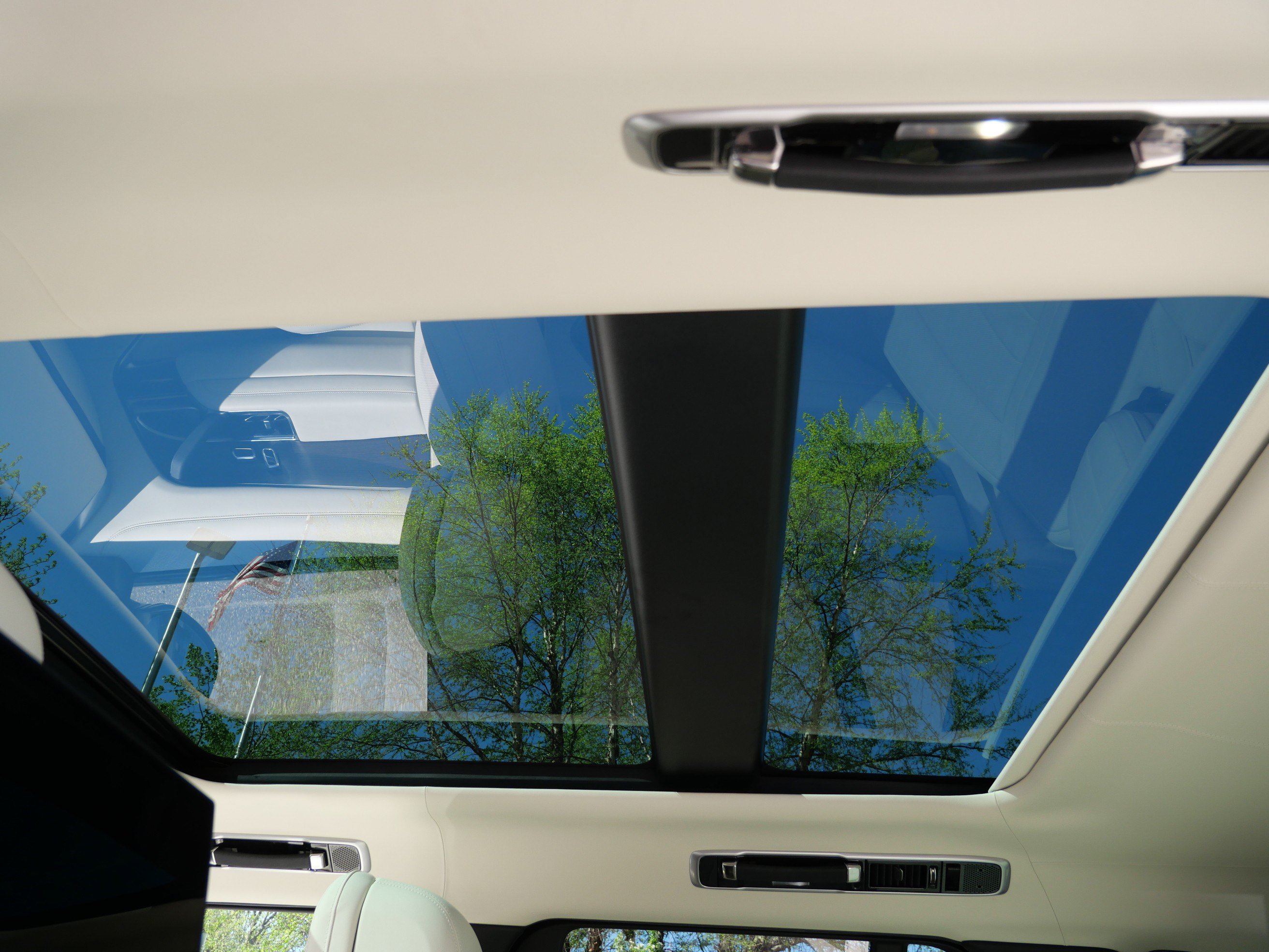 Certified 2023 Land Rover Range Rover Autobiography AWD/4WD image 18
