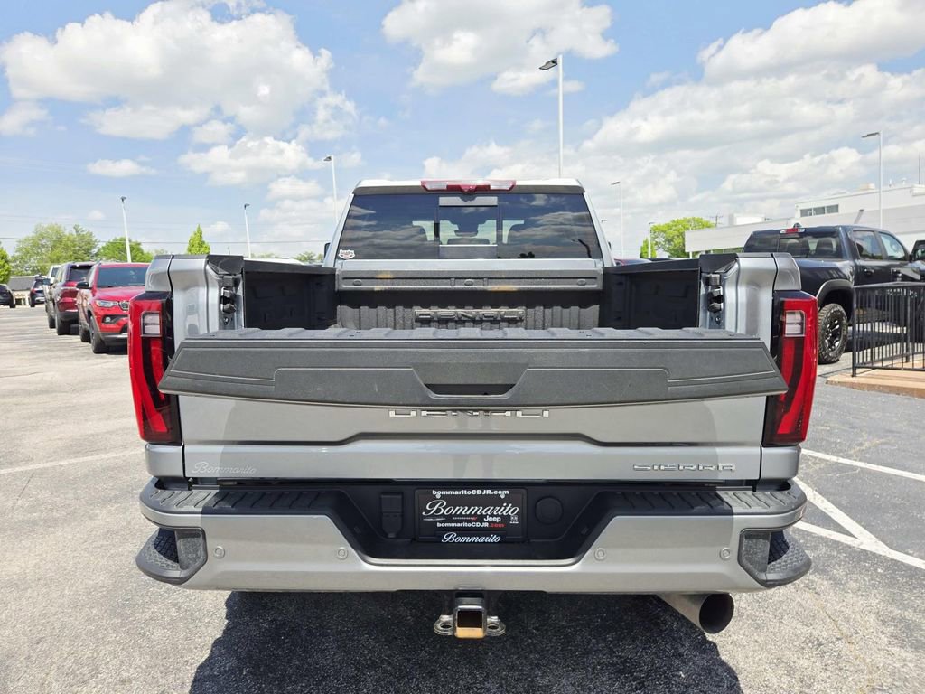 Used 2024 GMC Sierra 3500 Denali w/ Denali Reserve Package AWD/4WD image 16