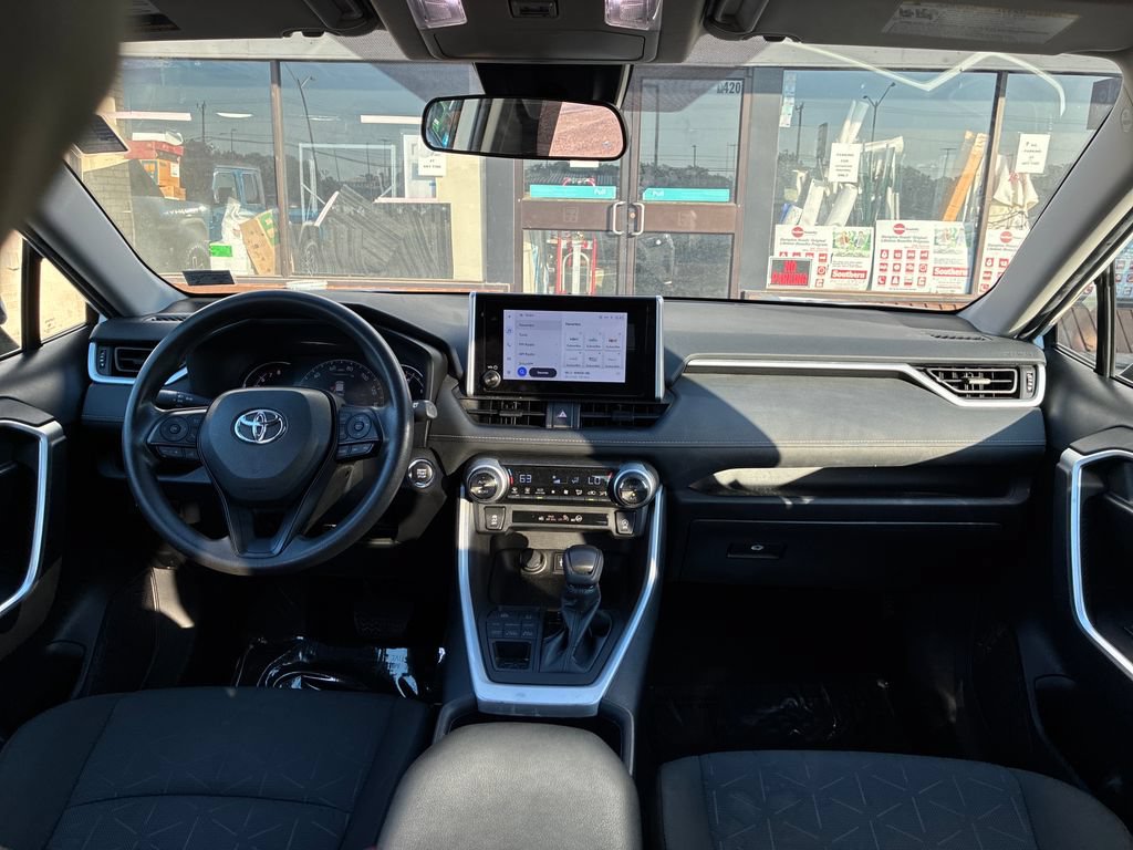 Used 2024 Toyota RAV4 XLE AWD/4WD image 13