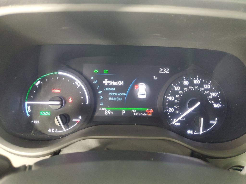 Used 2025 Toyota Sienna XLE w/ XLE Plus Package FWD image 26