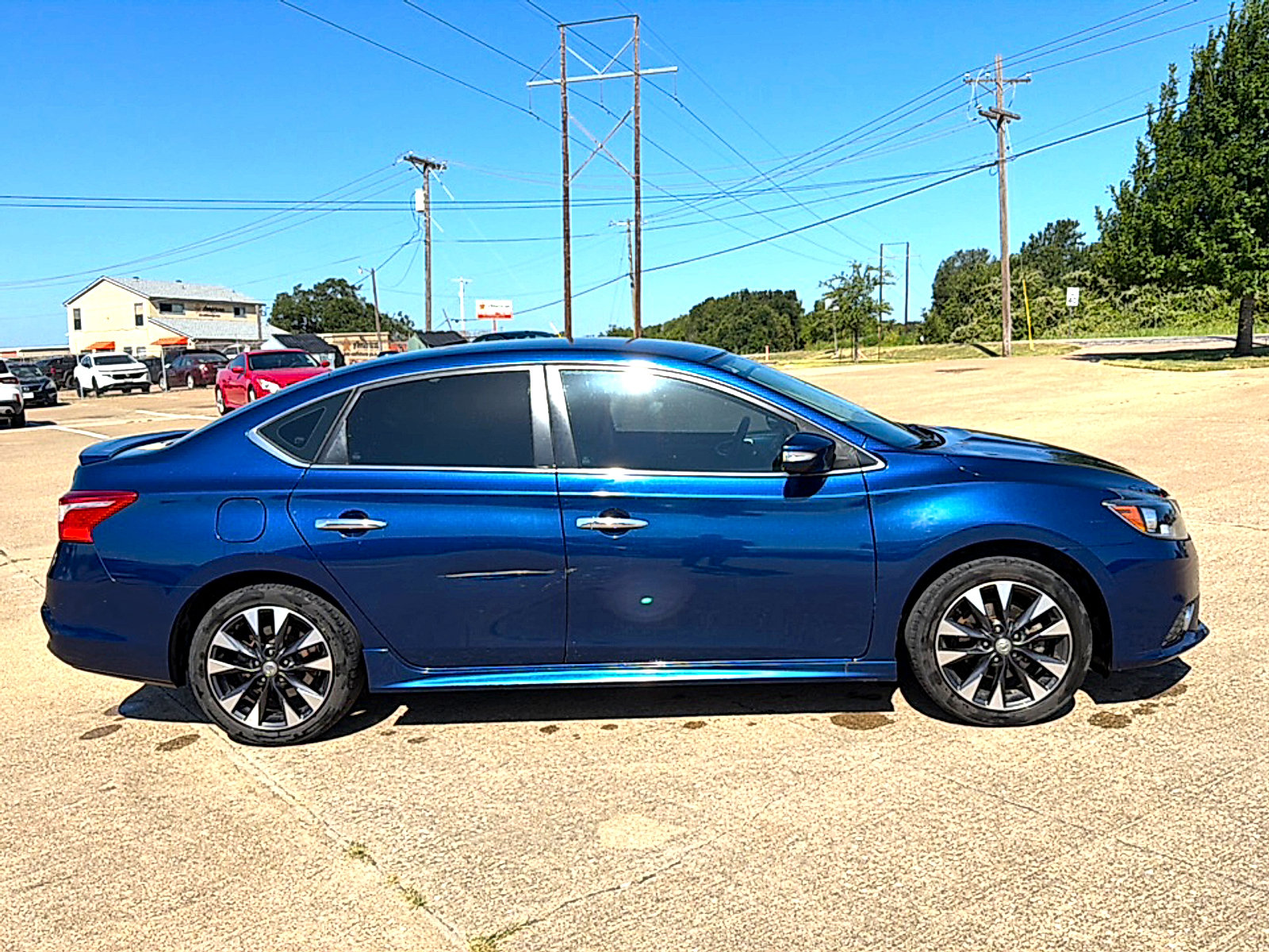 Used 2017 Nissan Sentra SR FWD image 4