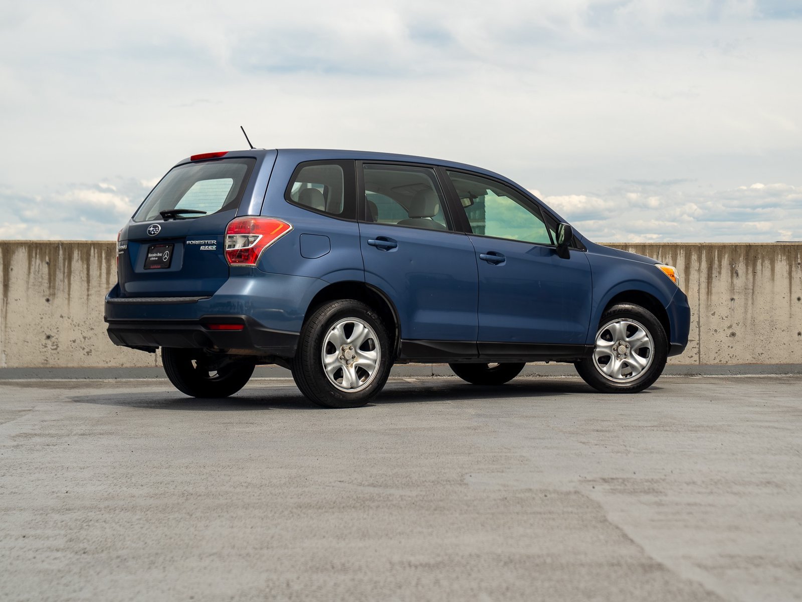 Used 2014 Subaru Forester 2.5i w/ Popular Package #1 AWD/4WD image 4