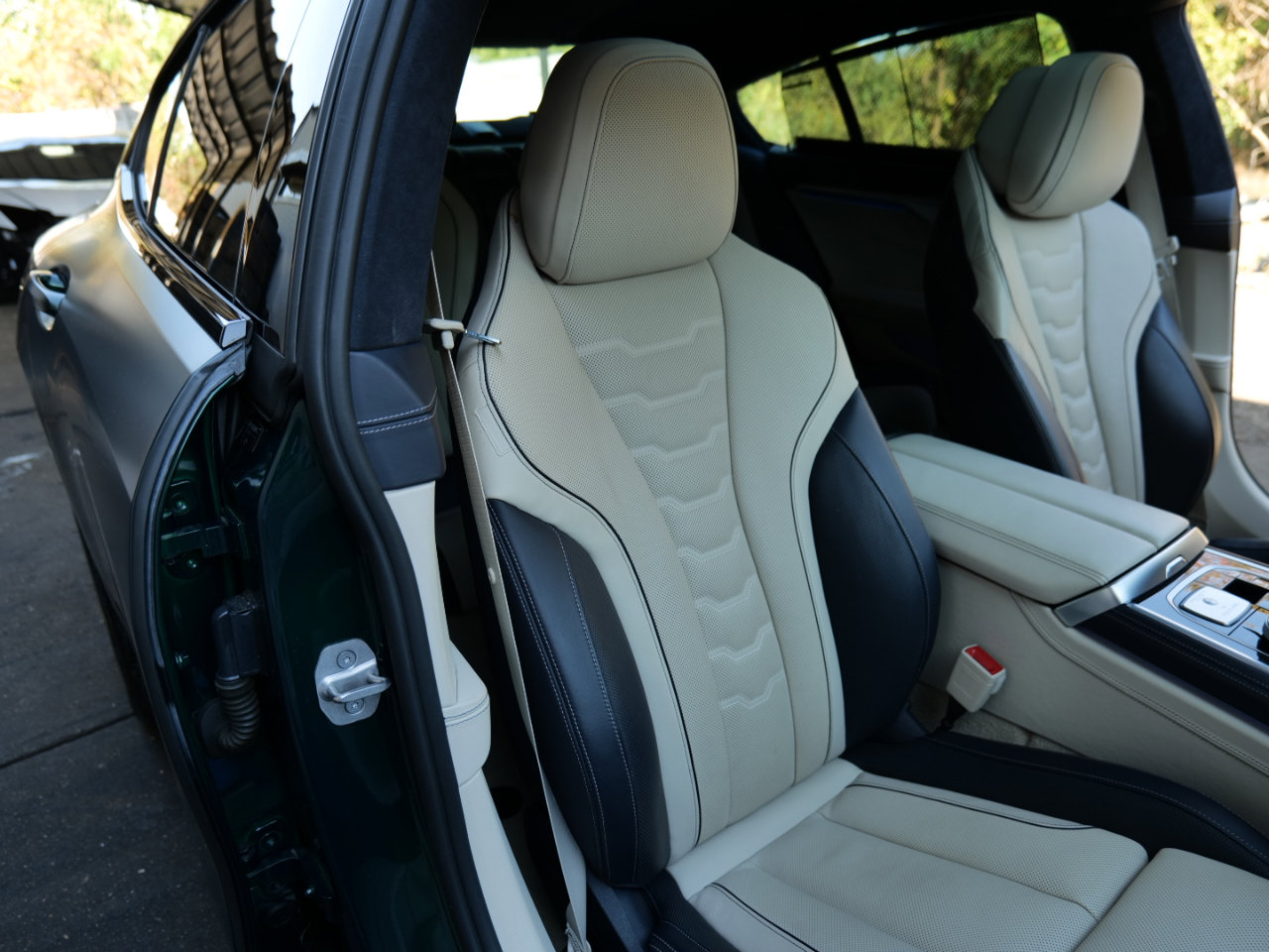 Used 2022 BMW ALPINA B8 xDrive Gran Coupe w/ Driving Assistance Package 2 image 39