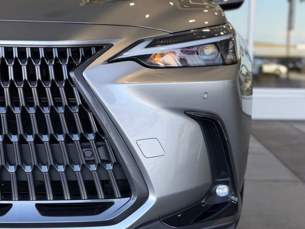 Used 2025 Lexus NX 350h AWD w/ Accessory Package (2T) image 5
