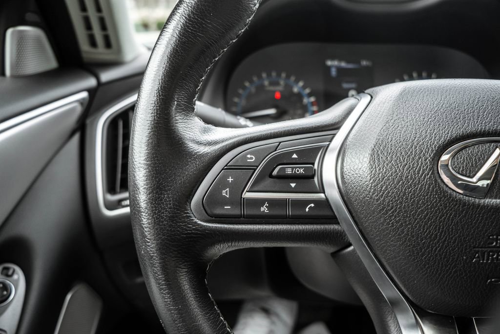 Used 2021 INFINITI Q50 Luxe image 24