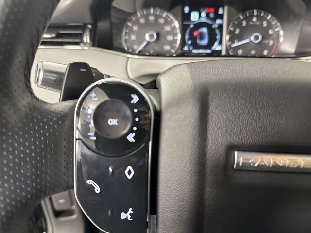 Used 2020 Land Rover Range Rover Evoque R-Dynamic S AWD/4WD image 11