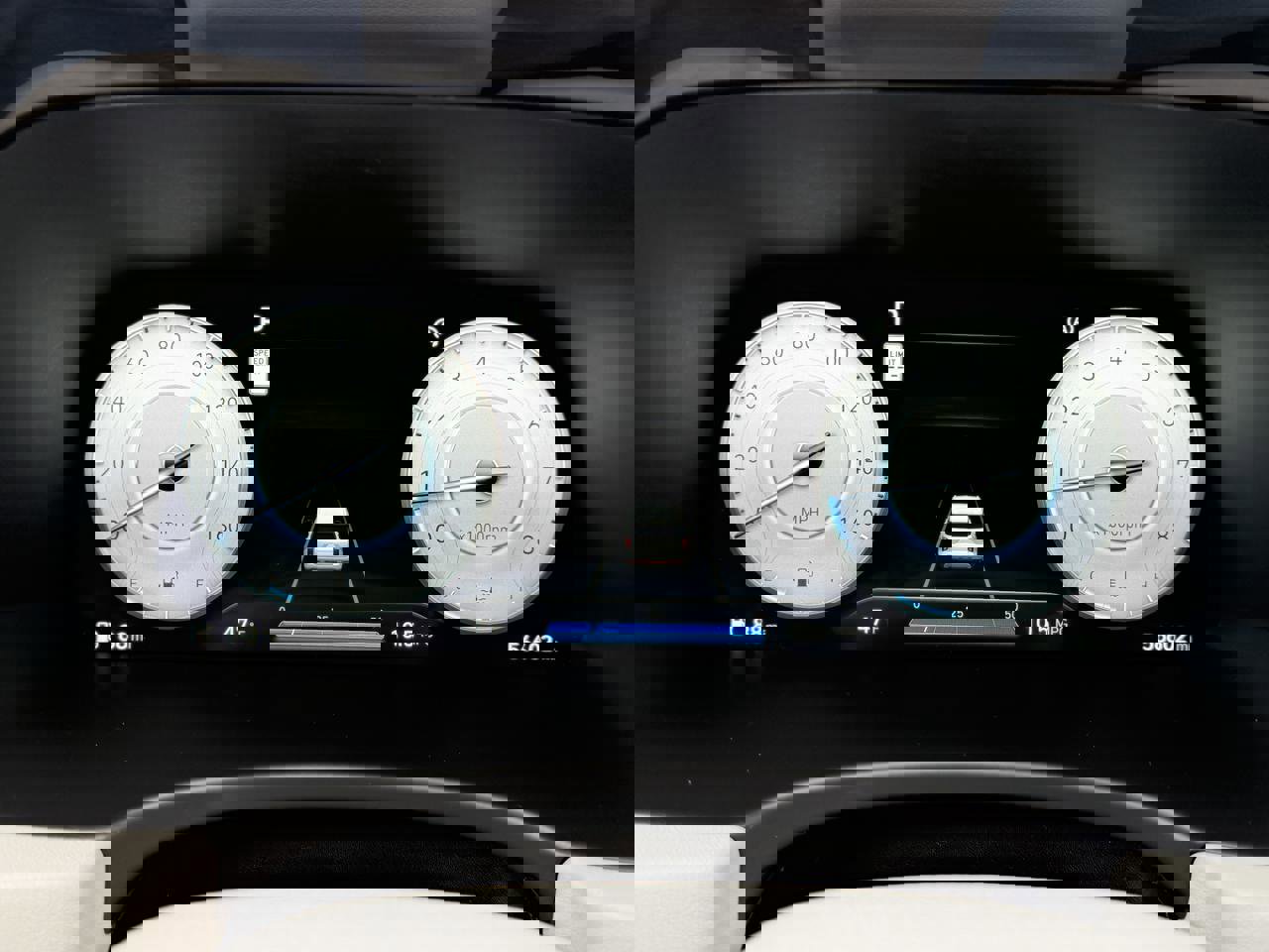 Used 2024 Hyundai Palisade Calligraphy image 12