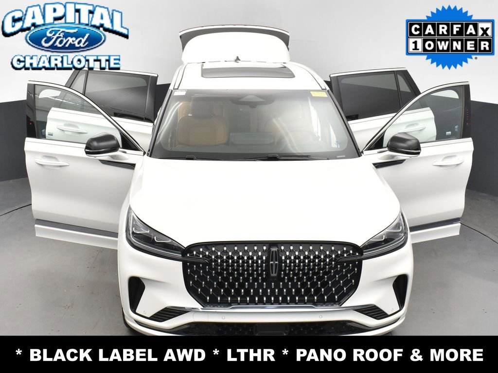 Used 2025 Lincoln Aviator Black Label AWD/4WD image 39