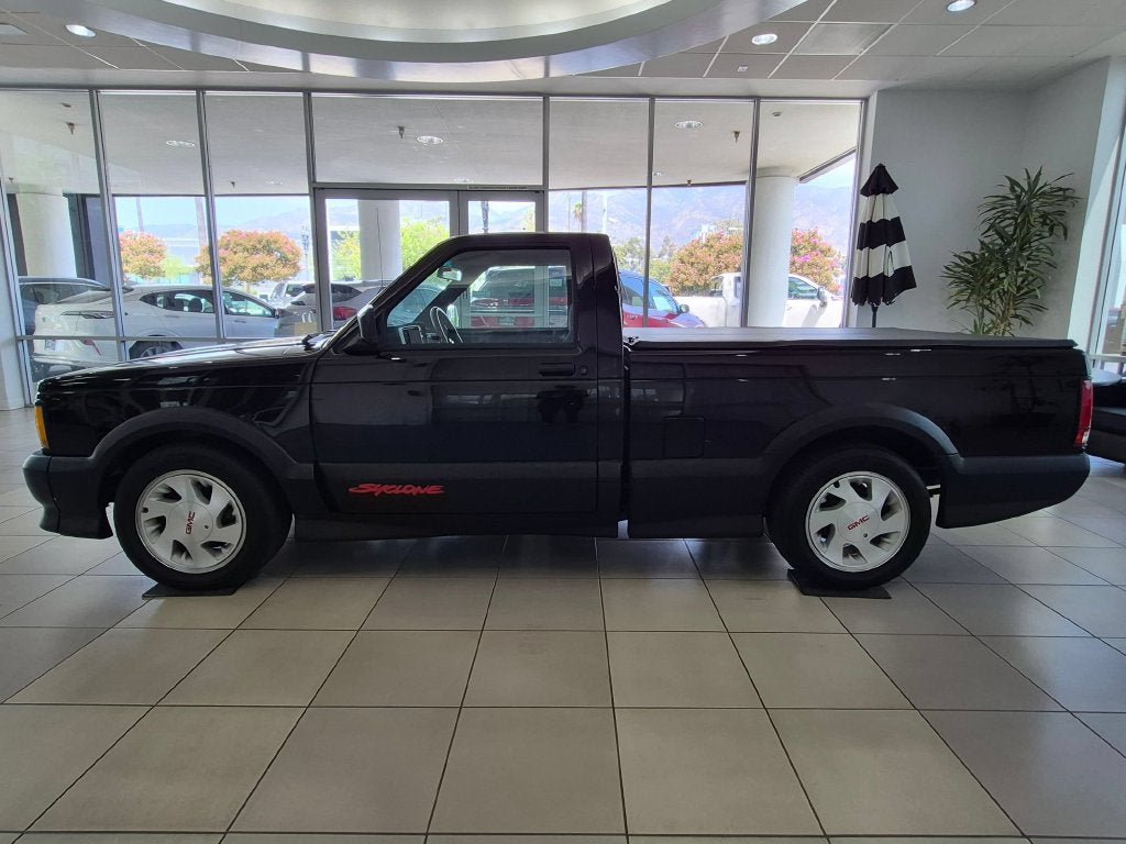 Used 1991 GMC Sonoma AWD/4WD image 2
