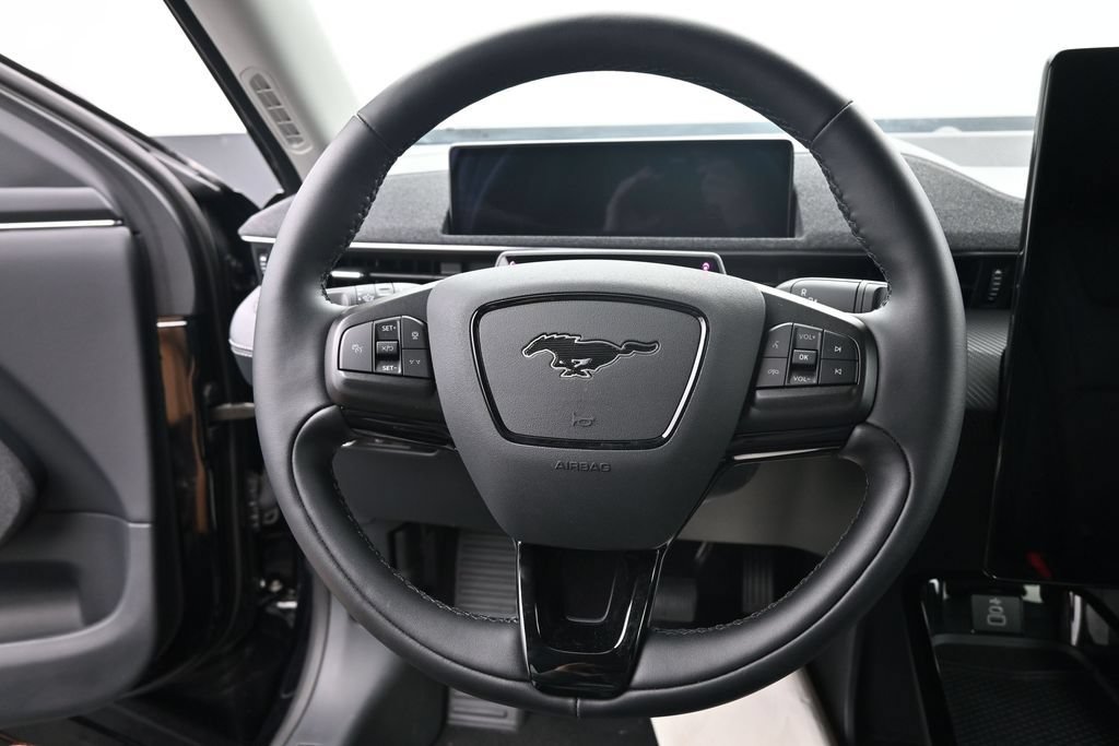 Used 2025 Ford Mustang Mach-E Premium AWD/4WD image 17
