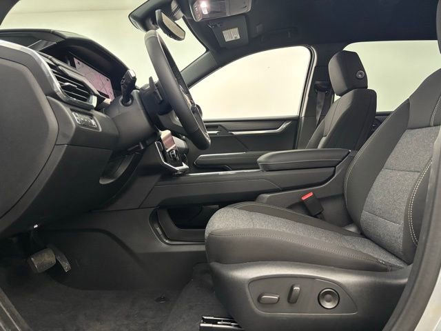 New 2026 GMC Acadia Elevation image 18