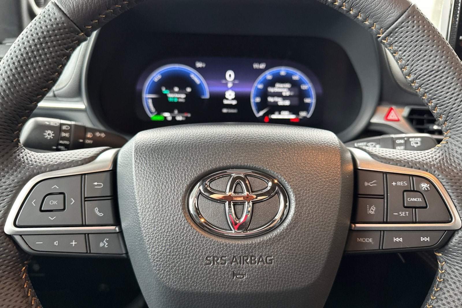 New 2026 Toyota Sienna XLE Woodland Edition AWD/4WD image 26