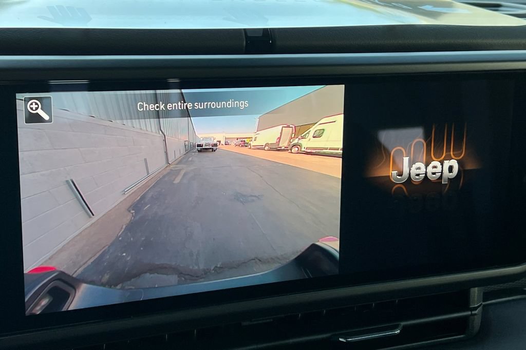 New 2026 Jeep Gladiator Rubicon w/ Steel Bumper Group AWD/4WD image 18