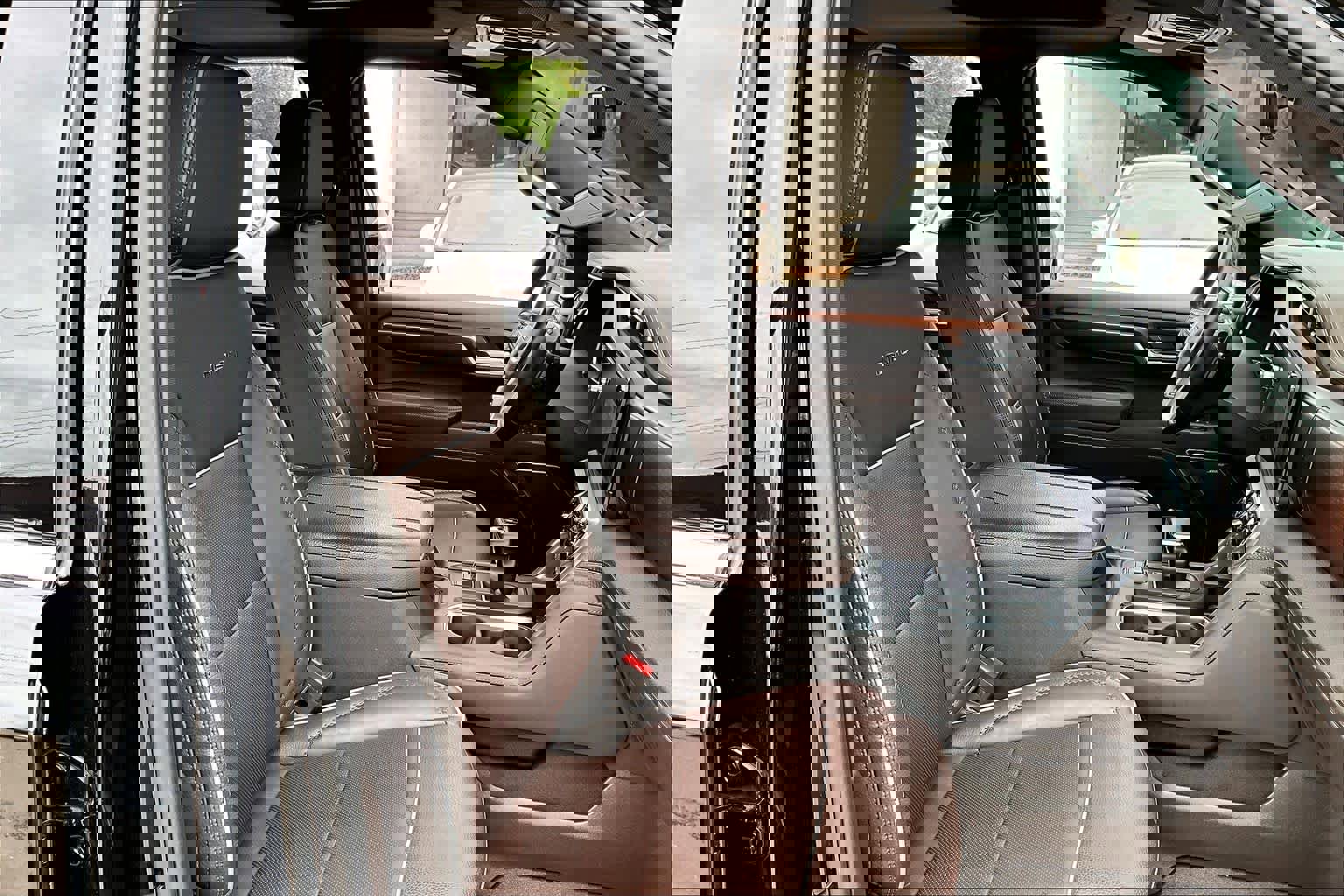 Used 2023 GMC Sierra 1500 Denali w/ Denali Reserve Package AWD/4WD image 9