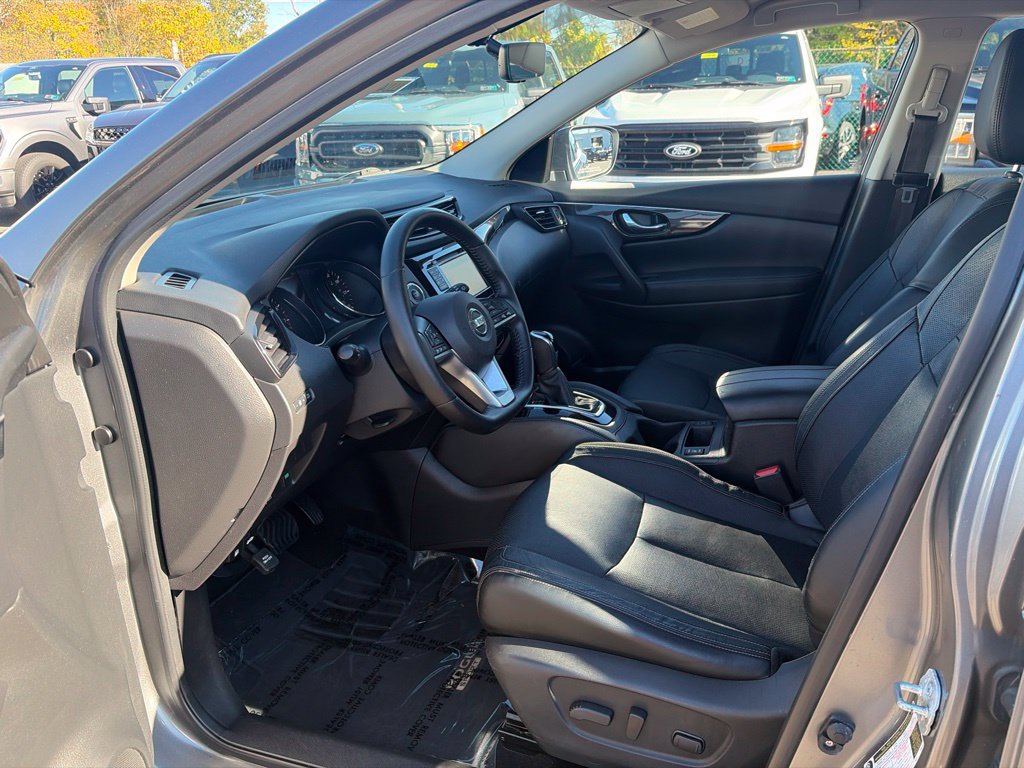 Used 2017 Nissan Rogue Sport SL AWD/4WD image 11