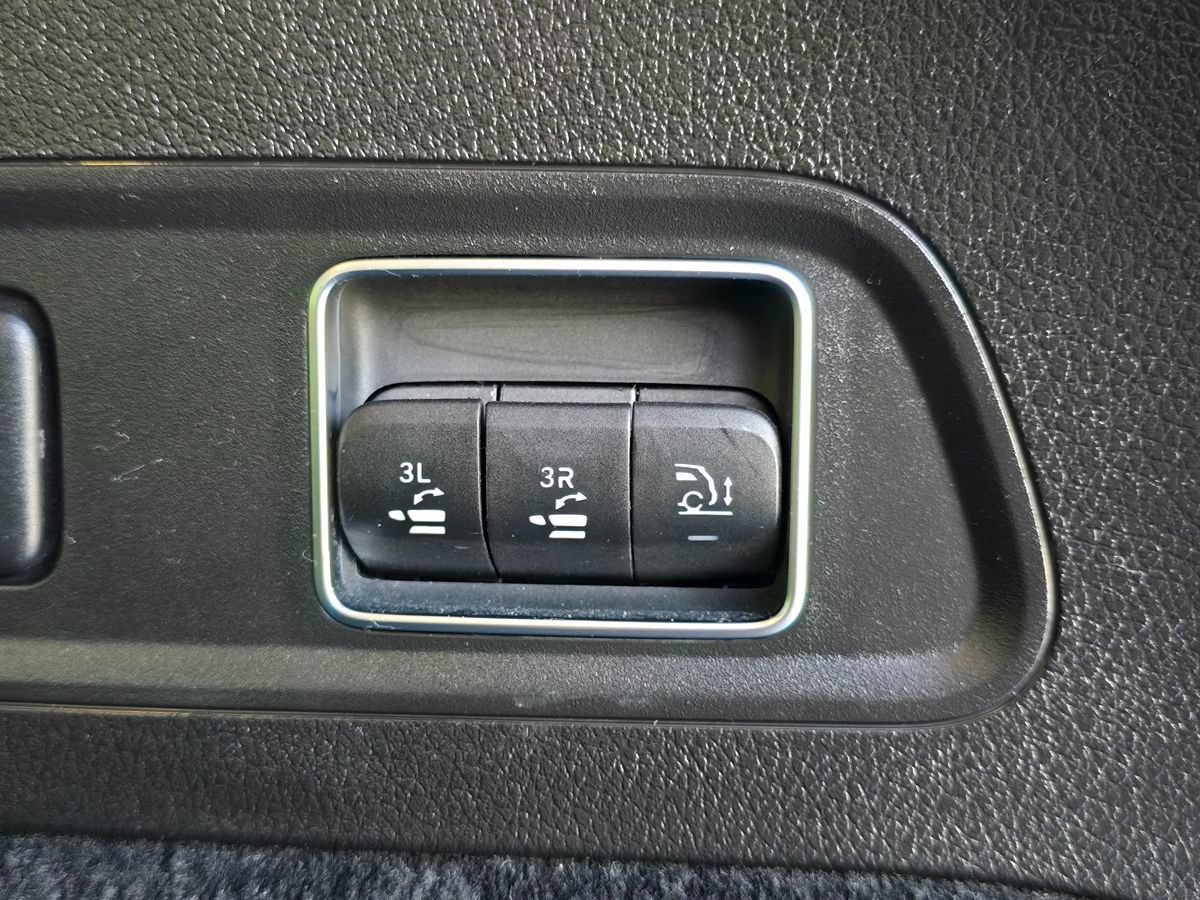 Used 2022 Mercedes-Benz GLS 450 4MATIC image 74