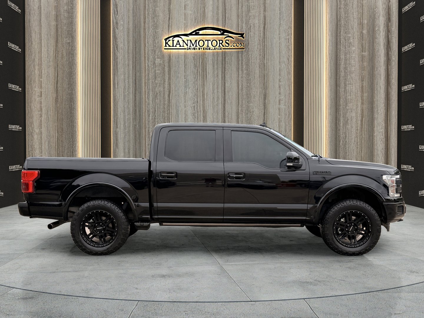 Used 2018 Ford F150 Platinum w/ Equipment Group 701A Luxury AWD/4WD image 12