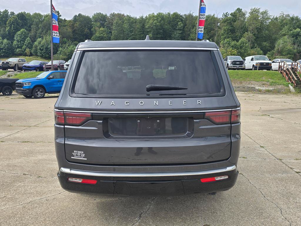 Used 2023 Jeep Wagoneer 4WD w/ Premium Group I image 4