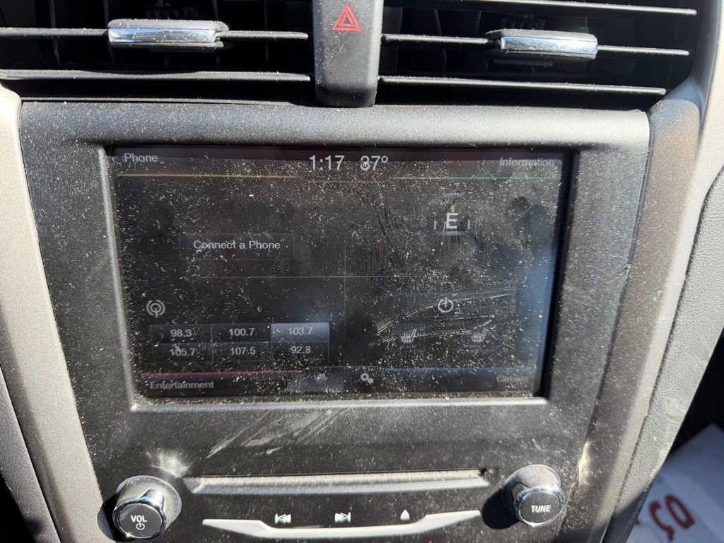 Used 2014 Ford Fusion SE w/ Equipment Group 202A image 22