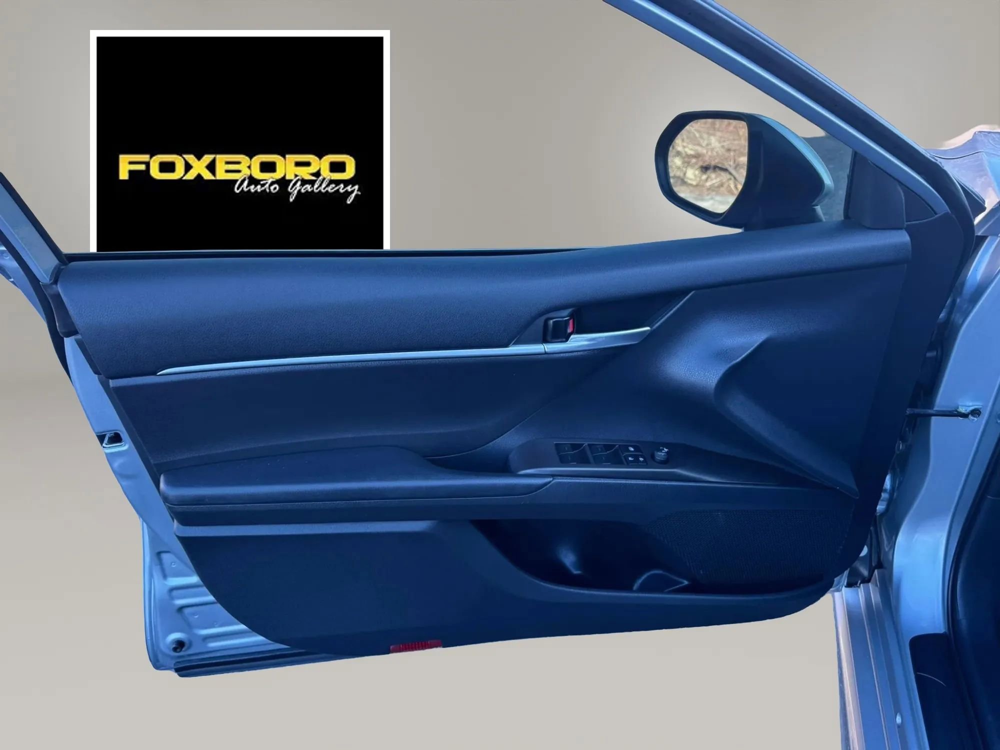 Used 2023 Toyota Camry SE w/ Cold Weather Package image 10