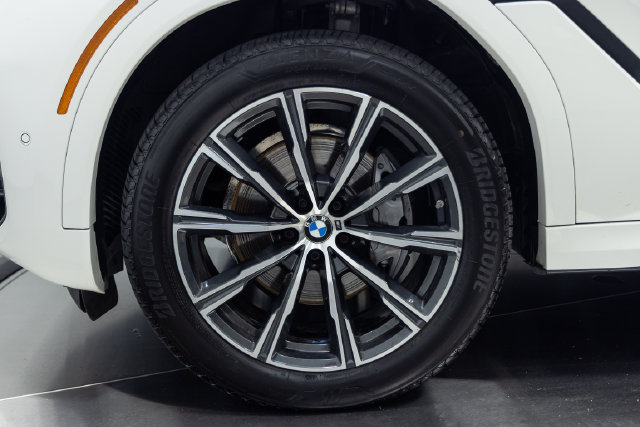 Used 2026 BMW X6 xDrive40i AWD/4WD image 27