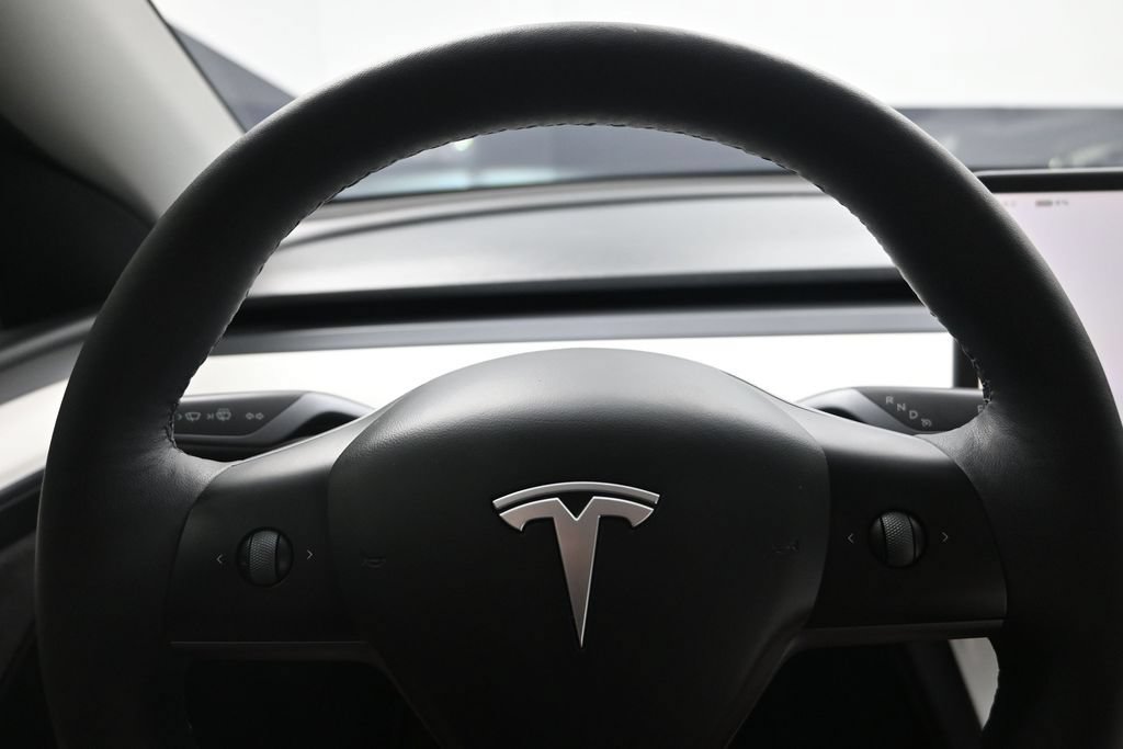 Used 2023 Tesla Model Y Long Range AWD/4WD image 14