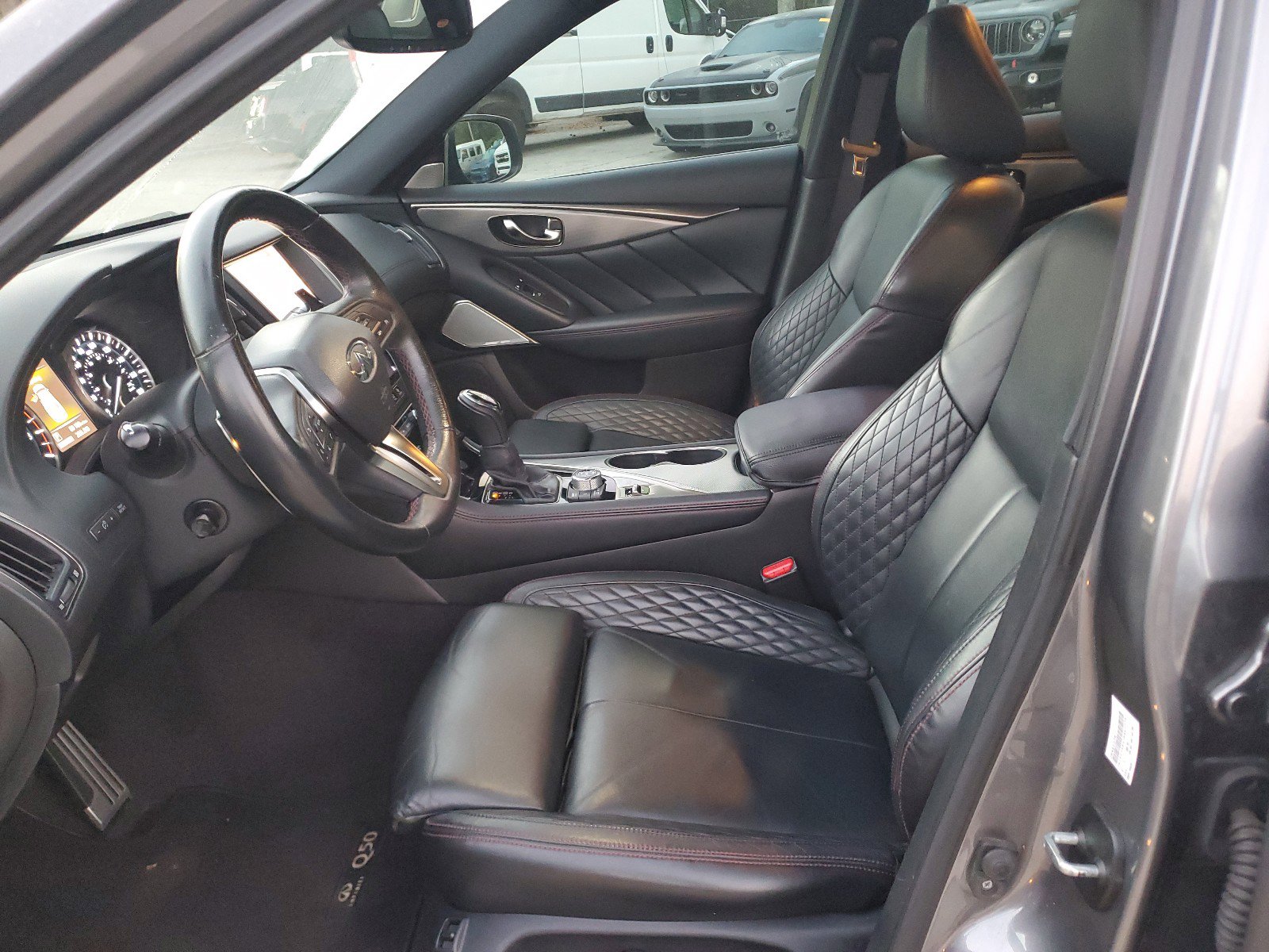 Used 2018 INFINITI Q50 Red Sport 400 w/ Sensory Package (Sport) image 19