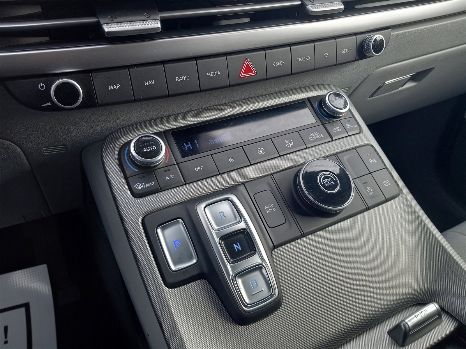 Used 2025 Hyundai Palisade SE image 22