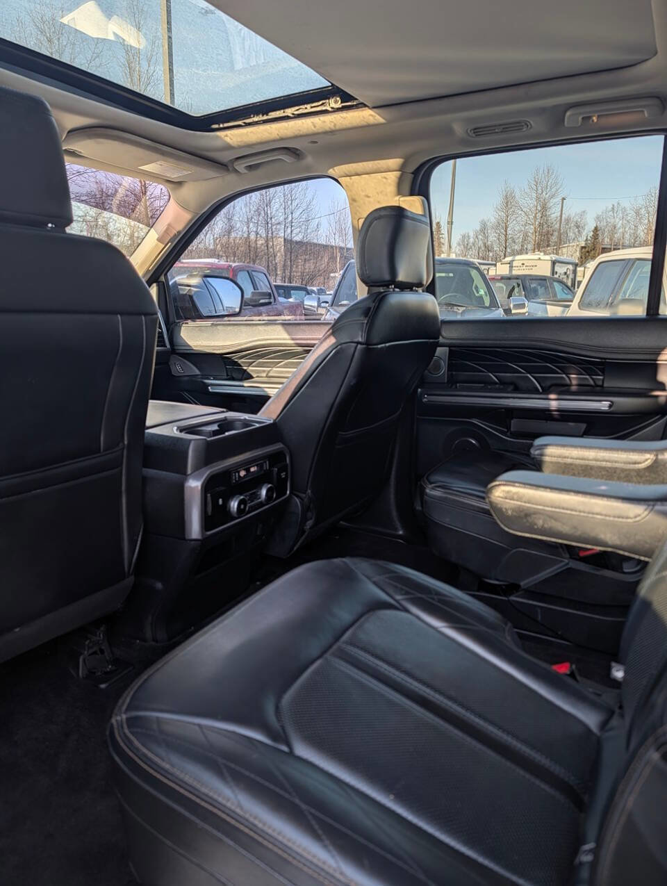 Used 2018 Ford Expedition Platinum AWD/4WD image 28