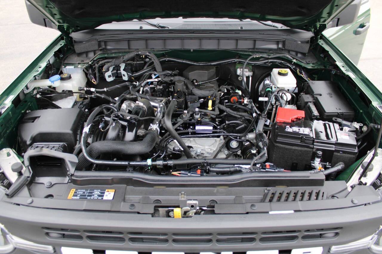 Used 2024 Ford Bronco Black Diamond image 11
