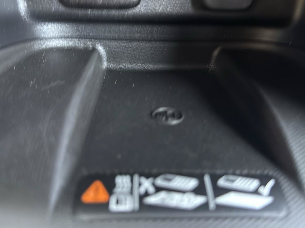 Used 2018 Chevrolet Equinox Premier AWD/4WD image 20