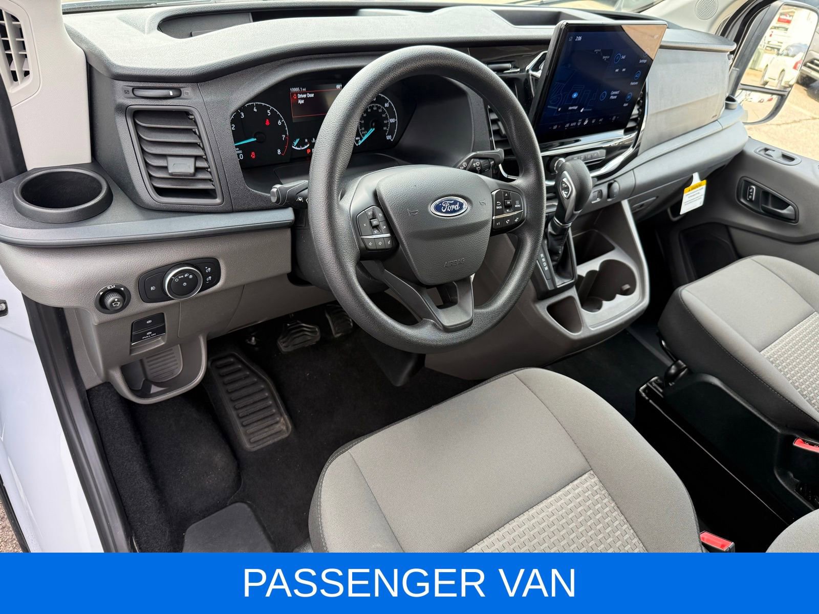 Used 2024 Ford Transit 350 XLT image 15