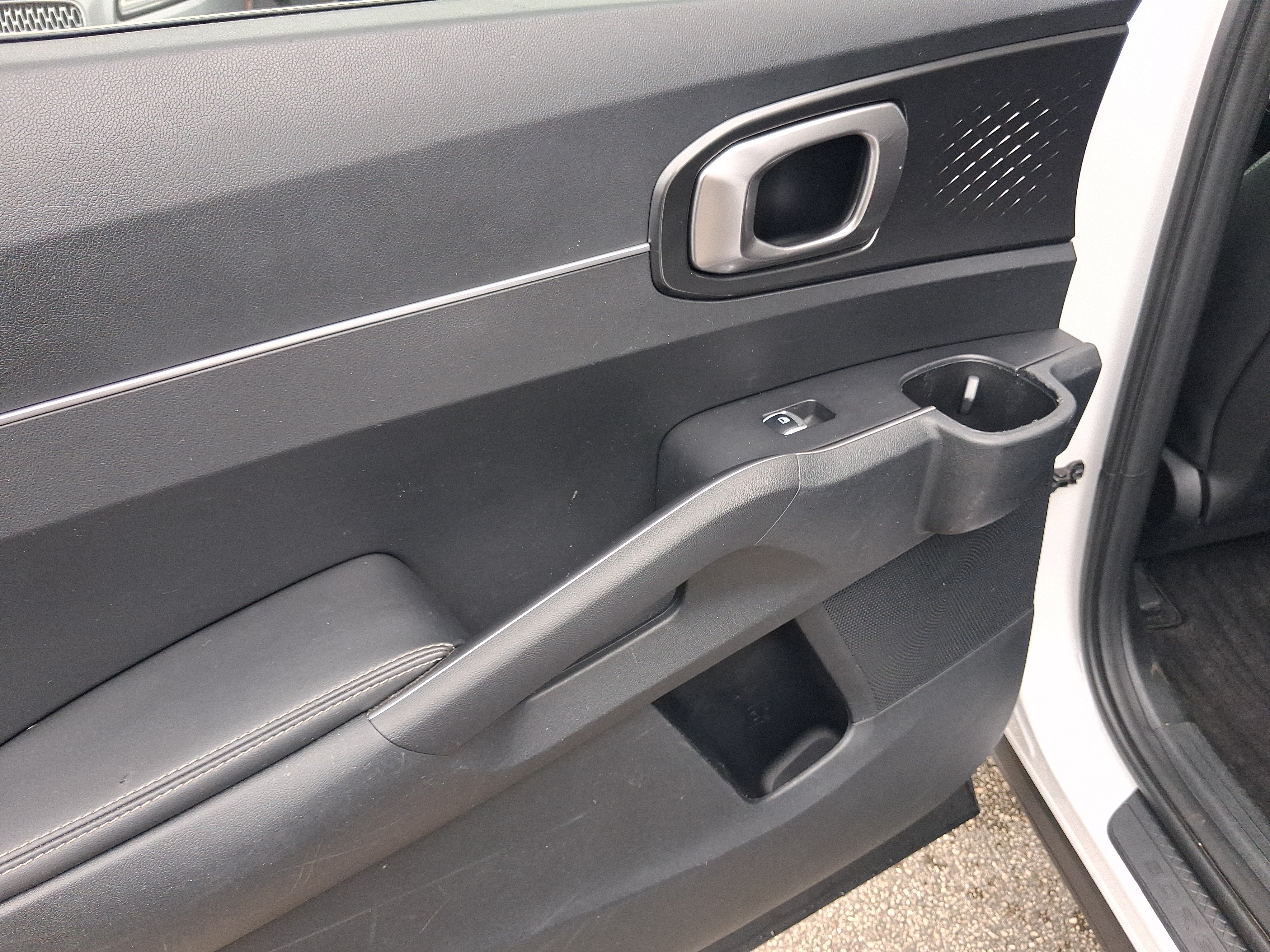 Used 2025 Kia Sorento EX w/ Panoramic Sunroof Package FWD image 7
