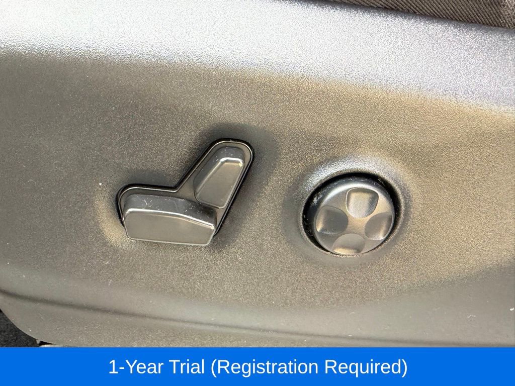 Used 2021 Chrysler Pacifica Touring-L w/ Uconnect Theater Family Group image 23