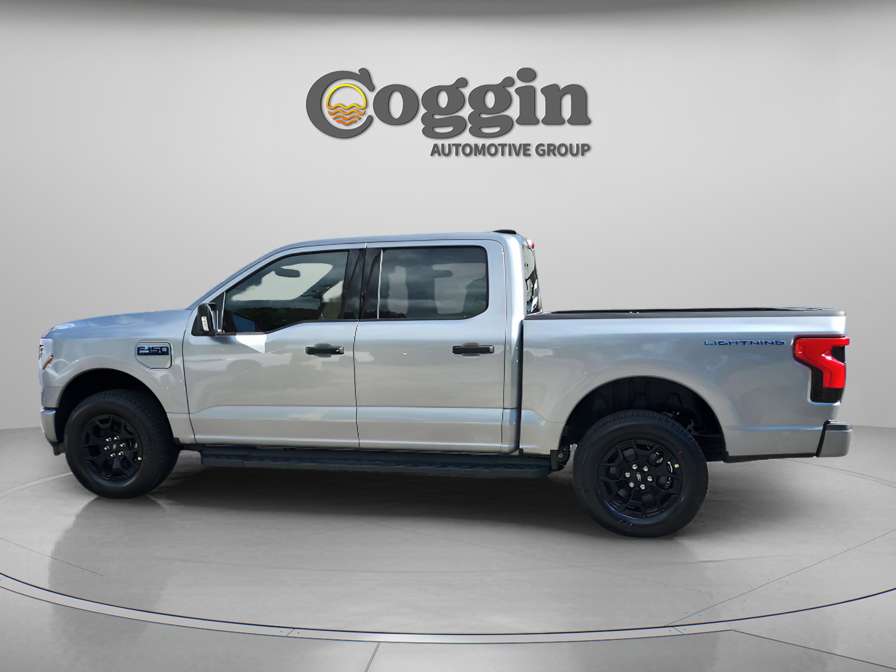 New 2025 Ford F150 Lightning XLT image 2