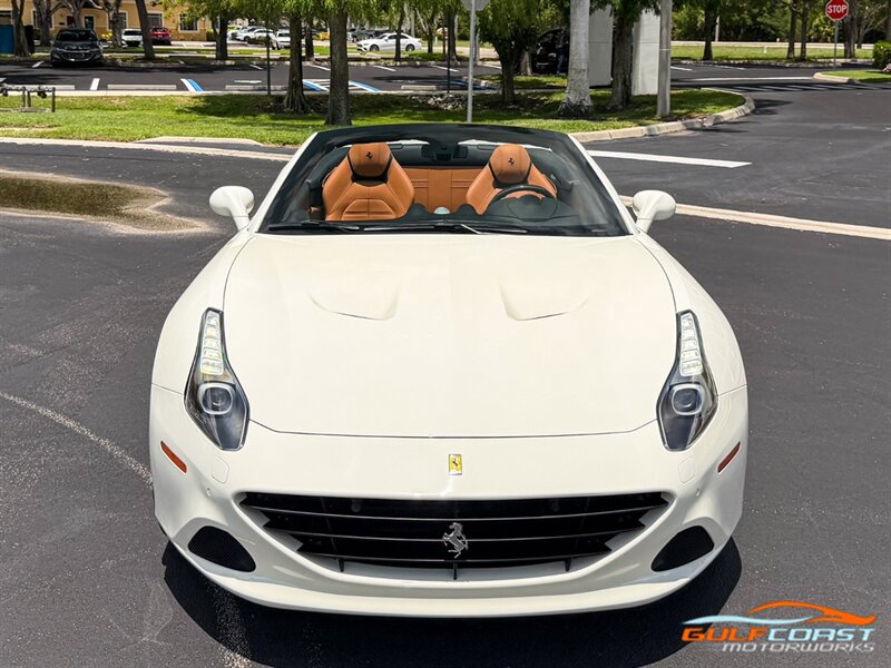 Used 2017 Ferrari California T RWD image 5