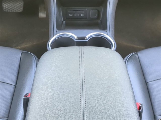 Used 2023 GMC Terrain SLT image 18