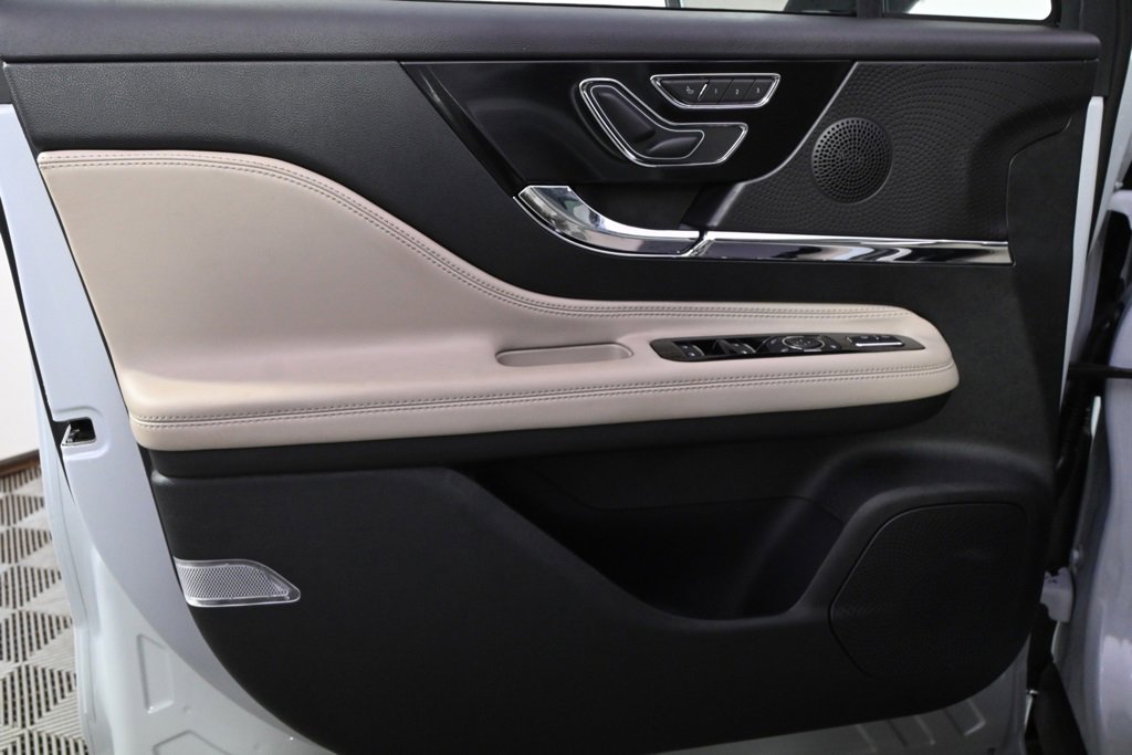 New 2026 Lincoln Corsair Premiere image 22