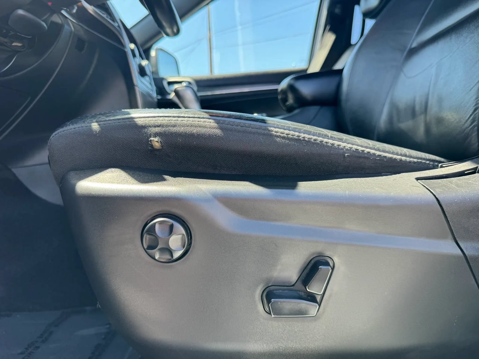 Used 2018 Jeep Grand Cherokee Limited AWD/4WD image 21