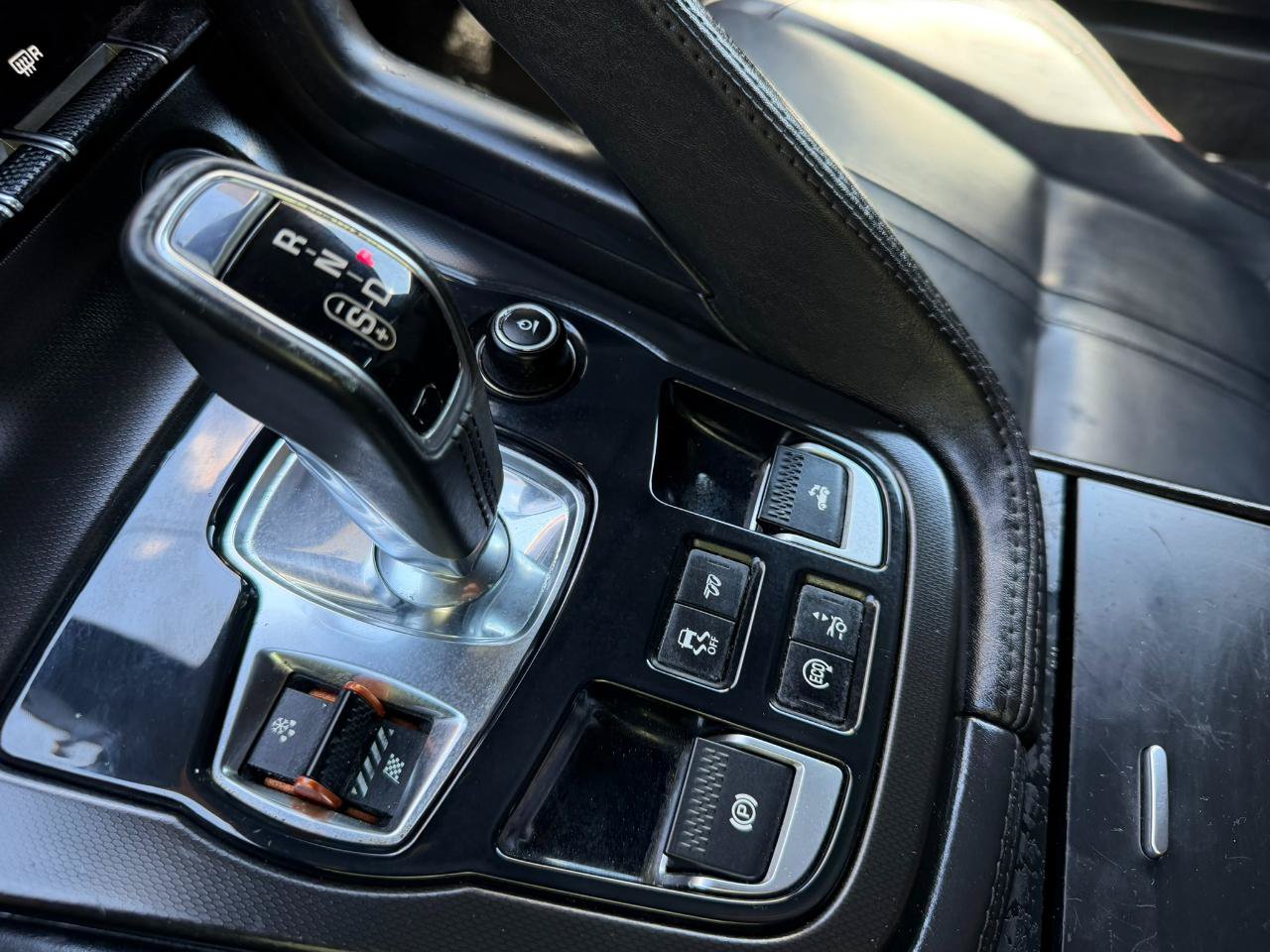 Used 2014 Jaguar F-TYPE S RWD image 39