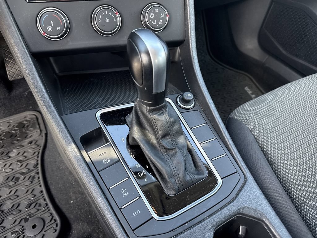 Used 2021 Volkswagen Jetta S w/ Driver Assistance Package FWD image 18